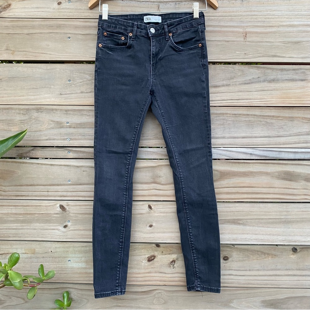 Womens Zara Jeans Skinny in Moon Black Size 6